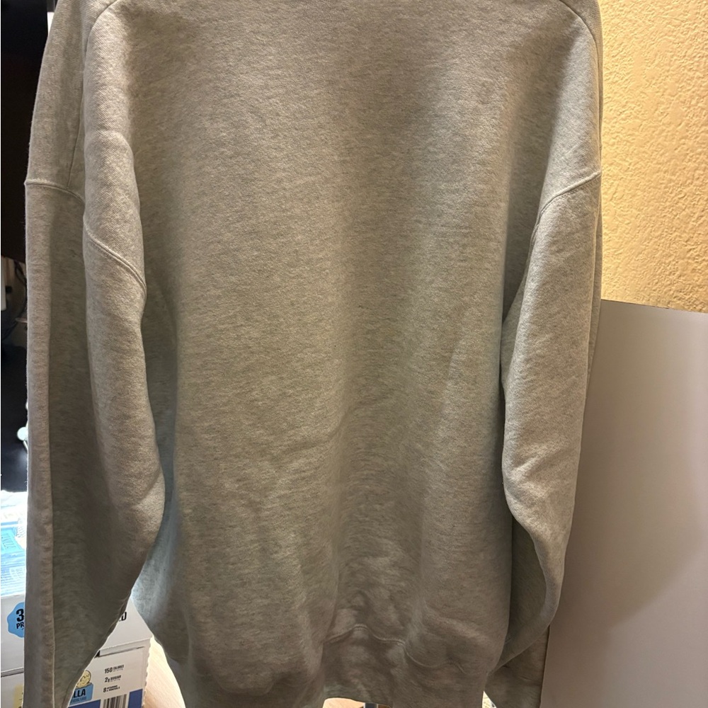 Fruit of the Loom Gray Crewneck Sweatshirt with Navy Graphic - Picture 2 of 3
